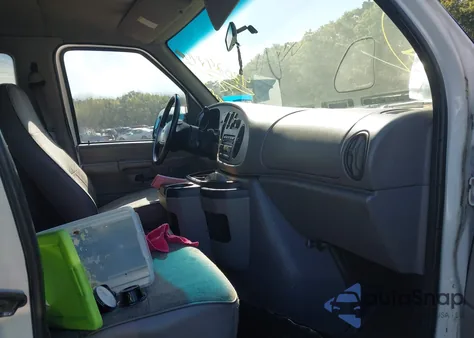 1999 Ford E-350 Super Duty Xl/Xlt z USA, uszkodzony, nr VIN 1FBSS31S9XHB18150